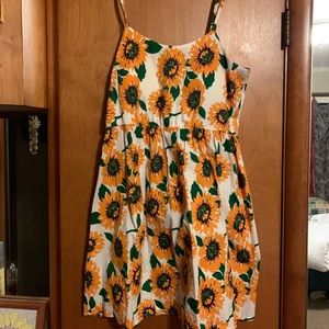 Sunflower 🌻 sundress.